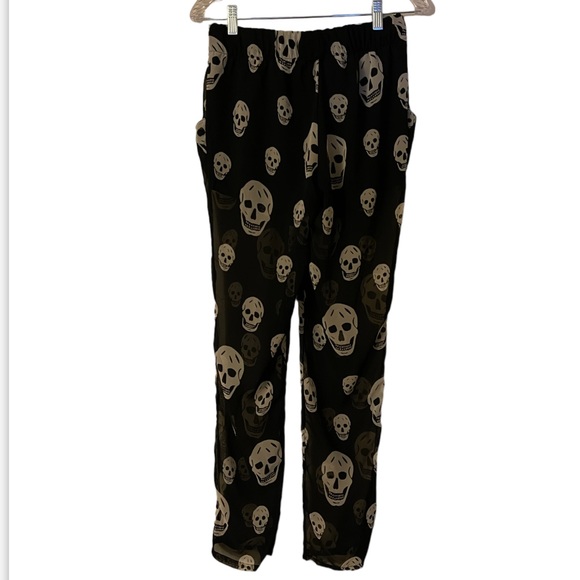 CLEARANCE! Honey Punch Sheer Skull Black Pants Size:Small( minimal flaw) - Picture 2 of 8